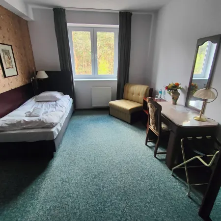 Hotel Bella Vista Warszawa Отели рядом с достопримечательностью «Вавер»