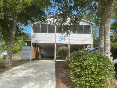 Oak Island 4BR Retreat