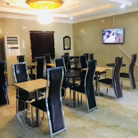 Feligold Royal Hotel Benin