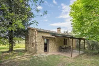 Cottage Monti Pet Friendly Shared Pool