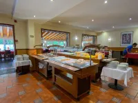 Somriu Hotel Vall Ski - 朝食