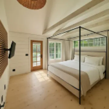 Stonehill's Farmhouse