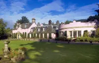 Thackray House - parking