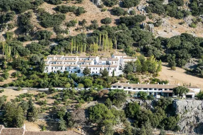 Villa Turística de Grazalema Hotels near Sierra de Grazalema natural park