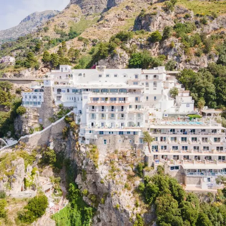 Grand Hotel Tritone Отели рядом с достопримечательностью «Пляж Атрани»