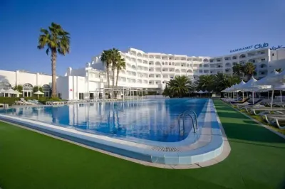Yadis Hammamet