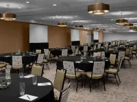 Embassy Suites by Hilton Phoenix Biltmore Hotels near 5 & Diner - N. 16th St.