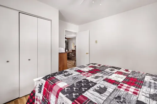 Riverfront Retreat - Cozy Cabin with Woodstove, Fire Pit Hotels in Berkeley Springs