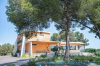 Hotel les Rocailles Hotels near Paola-Créations