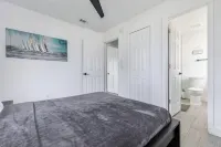 5Min from BEACH 3 Bedrooms+2 Baths Home with POOL