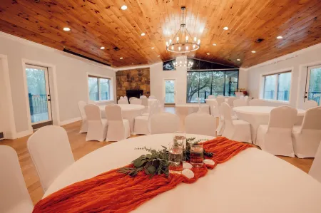 Tremont Lodge & Resort