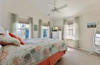 Beautiful, 3 bed, 2 bath, Cozy Condo just minutes from Boardwalk & Beach Access!