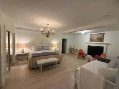 Newly Renovated, 7700 Sq. Ft,  8Br, 7BTH, Heated Pool, Hot Tub, Arcade Game Barn