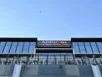 에이프리콧 모테라 아마다바드 공항 주변 호텔