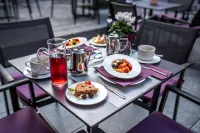 Uve Rooms & Wine Bar - breakfast