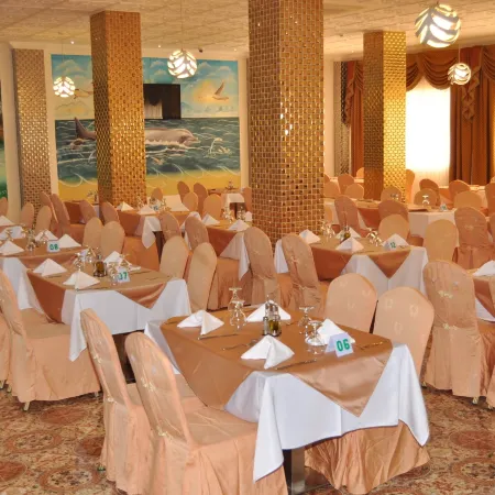 Royal Beach Hotel