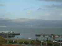 Snug - Grian-aig Apartment Hotels in Greenock