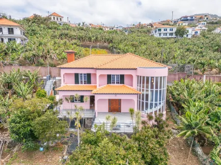 Amendoeira Residence by Homie