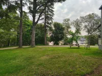 3-bedroom home on the river 10 min. from town also have identical1817617 ID #
