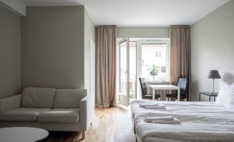 Live and Stay Lagerbring