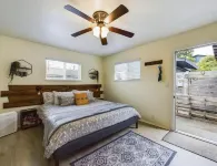 Limoncello House Arcata-Stylish and Central