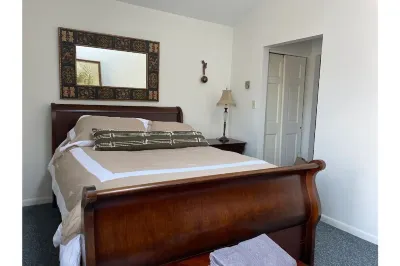 Sunset Cedar Chalet: Getaway in Ellicotville