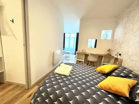 Le Cocon de Dorothée Отели рядом с достопримечательностью «Сен-Пьер-дю-Квейруа»