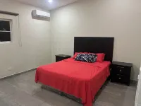 Beautiful Beach House right in front of the ocean! Các khách sạn ở 