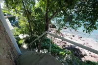 Beachfront Steps from Romantic Zone: Casa Cuatro Abrazos (Upper Half)