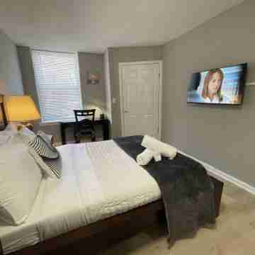 Discover Charm City from a Cozy Retreat Rooms