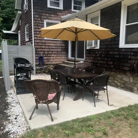 Family Fun & Sun in Bolton - walking distance to town, beaches, & lake