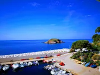 Waterfront apartment