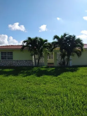 Family friendly Secluded Beach House