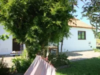 Typical alentejan cottage in the countryside, with communal pool.