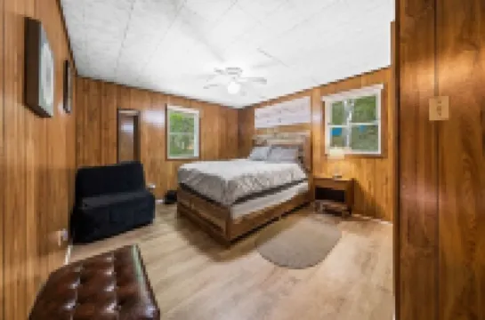 Cozy Muskoka cottage