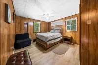 Cozy Muskoka cottage