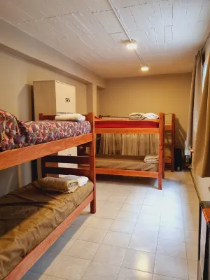 Guanaco Hostel - 2-Star