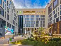 假日飯店-共和國廣場-葉裡溫 亞美尼亞歷史博物館附近的飯店