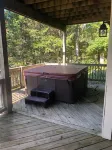 What a Life - Norris Lake Front House w/ dock, hot tub and NO-steps to lake