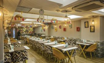 Hotel Cardinal Oxmo Delhi Airport