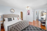 Quiet 6BR Family Getaway Near Beach + Casinos Ripley's Believe It or Not! Museum周辺のホテル