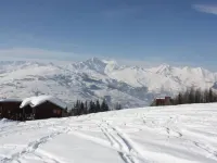 Les Arcs 1800: House with garden ランドリのホテル