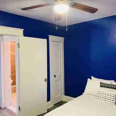 Royalty Homes - College Style 3 bedroom Apartment Rooms