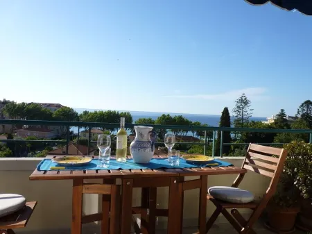 Neptune 5, top floor Отели рядом с достопримечательностью «Музей Жана Кокто - Коллекция Северина Вундермана»