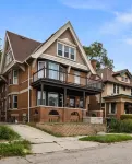 Spacious 3br - w/ Garage Hotels near Foot Locker