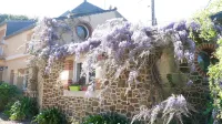 Gite 350 M from the port of Binic.  J