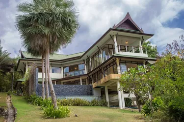 รูปภาพของStunning luxury 3 bedroom villa with ocean views and private pool