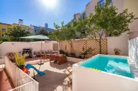 Luxury apartment with private Pool & Garden