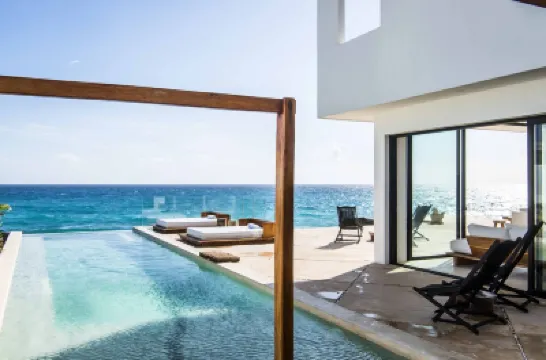 Intoxicating Ocean Views!! 4-6 bedrooms Hotels in 