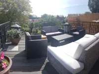Charming holiday apartment on the Lindenhof in Garz on Rügen Hotels in Garz